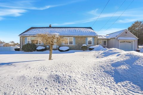 Photo of 14 Lawrence Street, Milford, MA 01757 (MLS # 73476304)