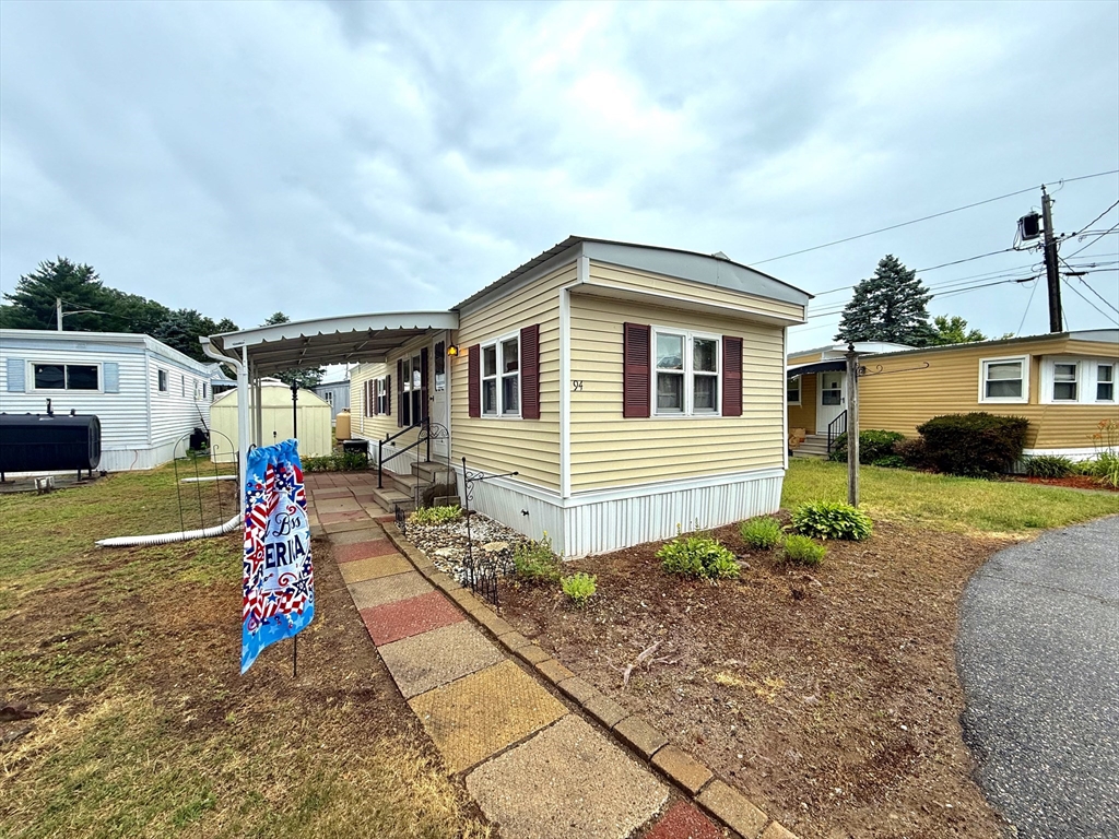 735 Memorial Dr 94