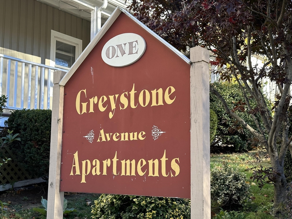 1 & 2-4 Greystone Ave