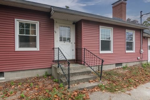 79 Burnham Rd Greenfield MA 01301