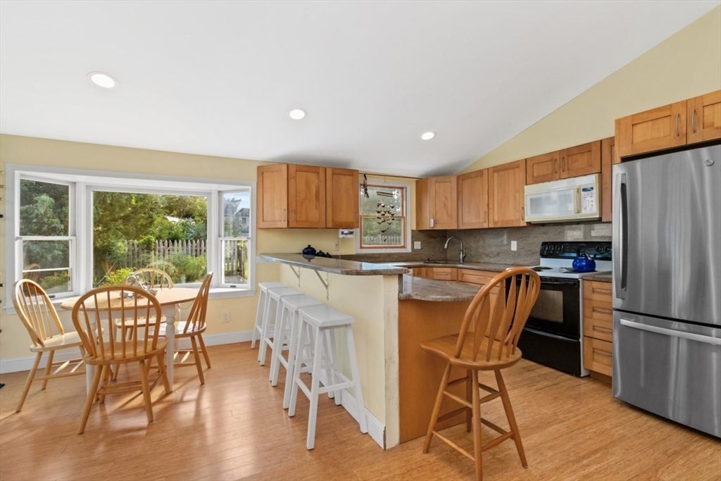 6 Reynolds Ave, Randolph, MA, 6 Reynolds Ave, Randolph, MA Photo #2