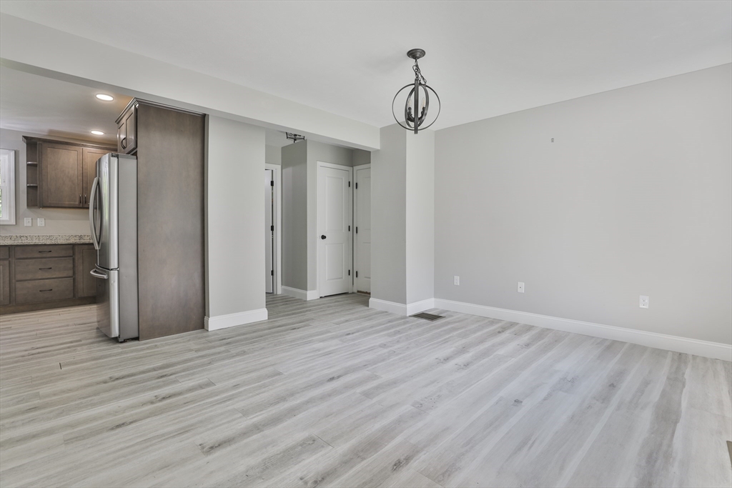 46 Gray Rd