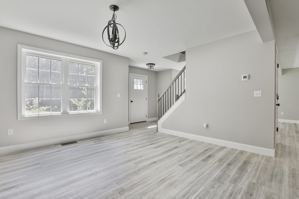 46 Gray Rd
