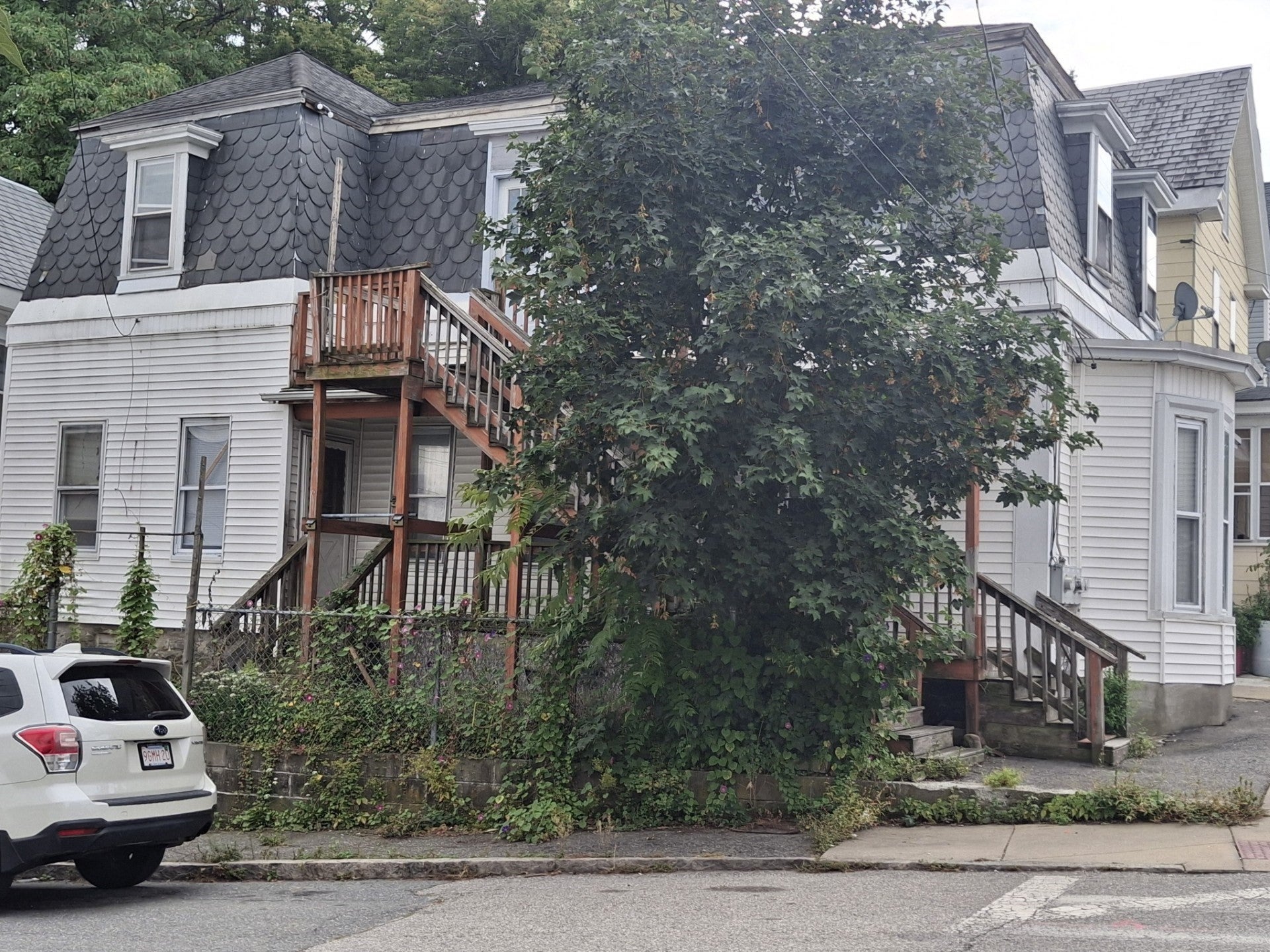 24 Nichols St, Lowell, MA, 24 Nichols St, Lowell, MA Photo #2