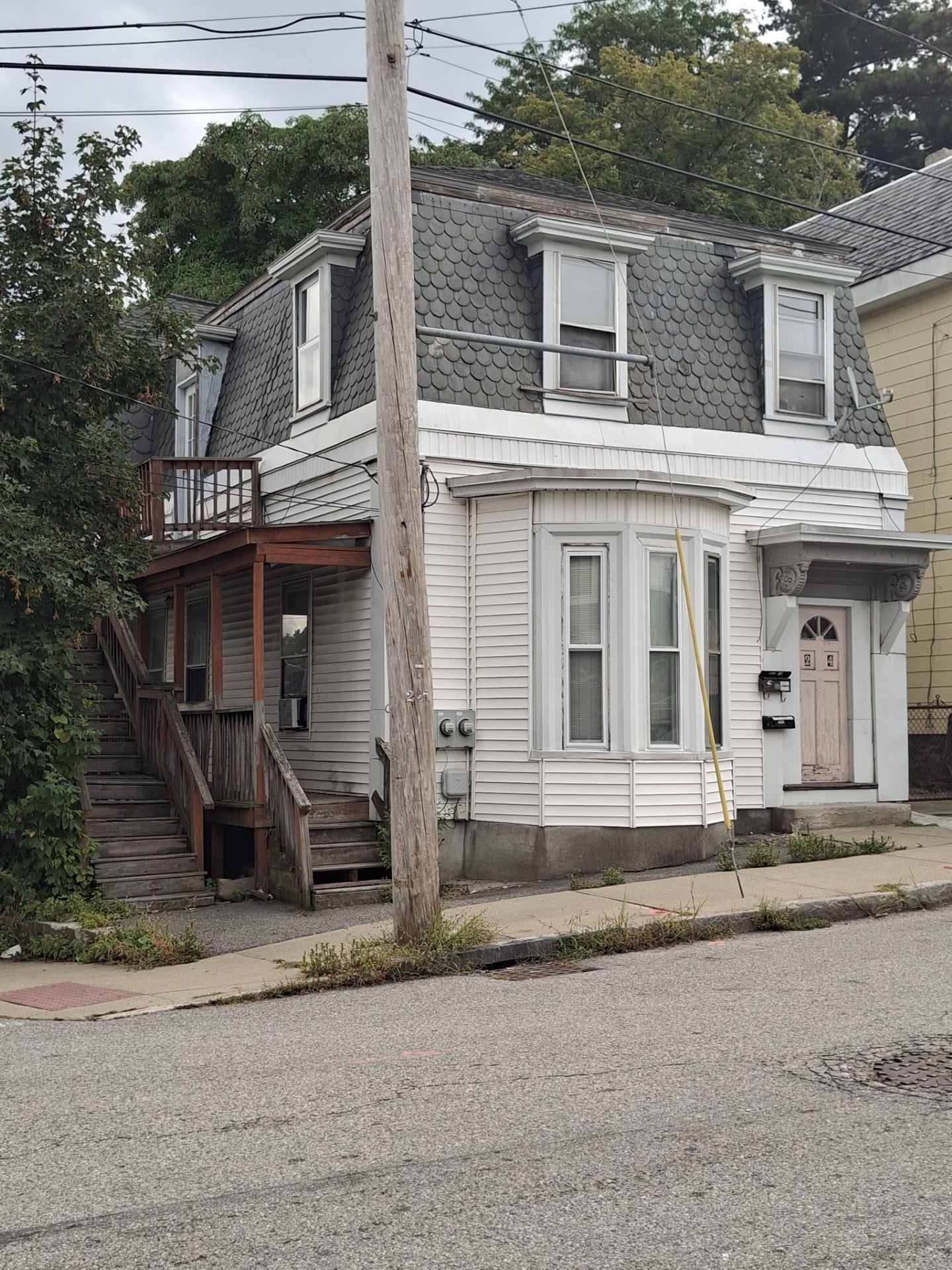 Photo of 24 Nichols St, Lowell, MA