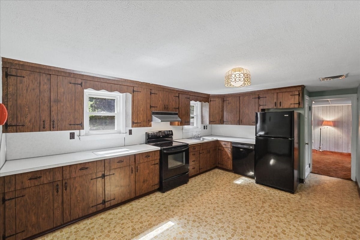 25 Eaton Rd, Dedham, MA, 25 Eaton Rd, Dedham, MA Photo #8