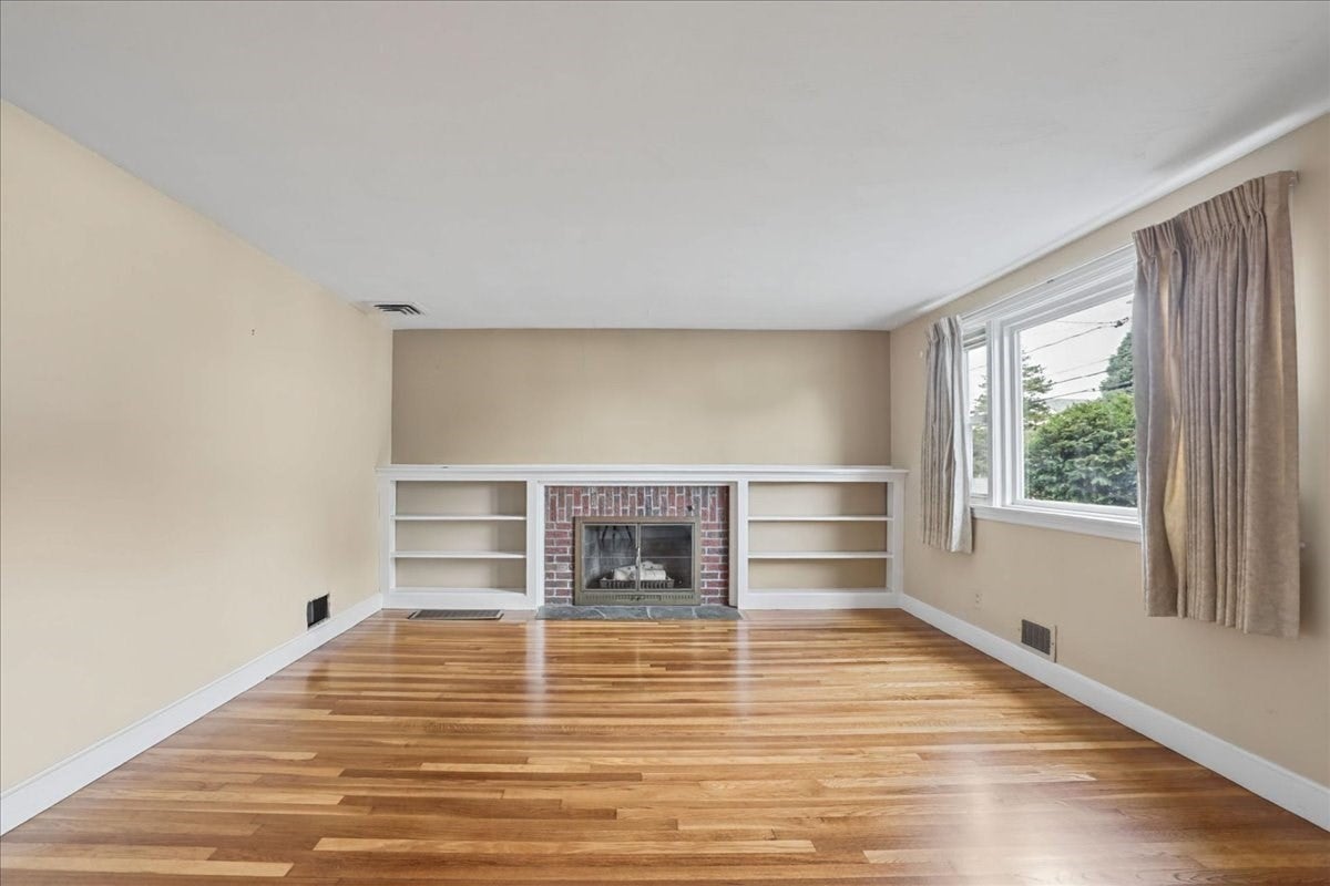 25 Eaton Rd