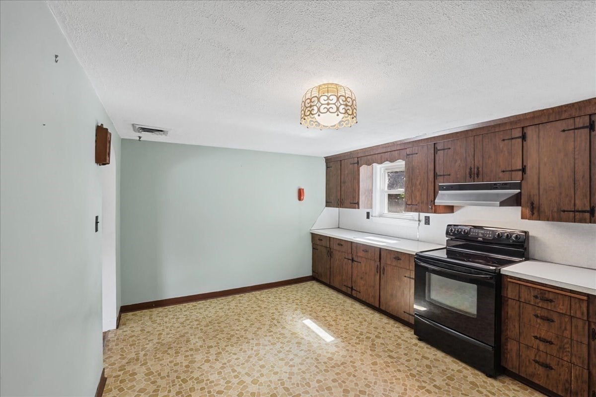 25 Eaton Rd, Dedham, MA, 25 Eaton Rd, Dedham, MA Photo #10