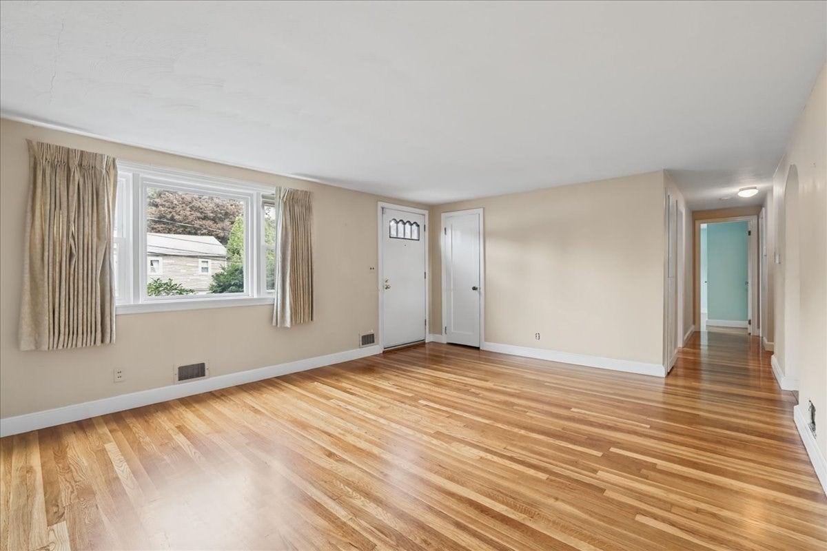 25 Eaton Rd