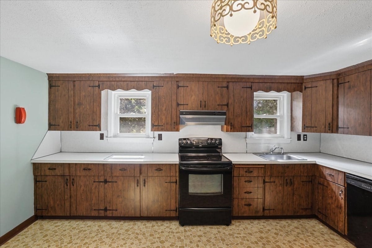 25 Eaton Rd, Dedham, MA, 25 Eaton Rd, Dedham, MA Photo #7