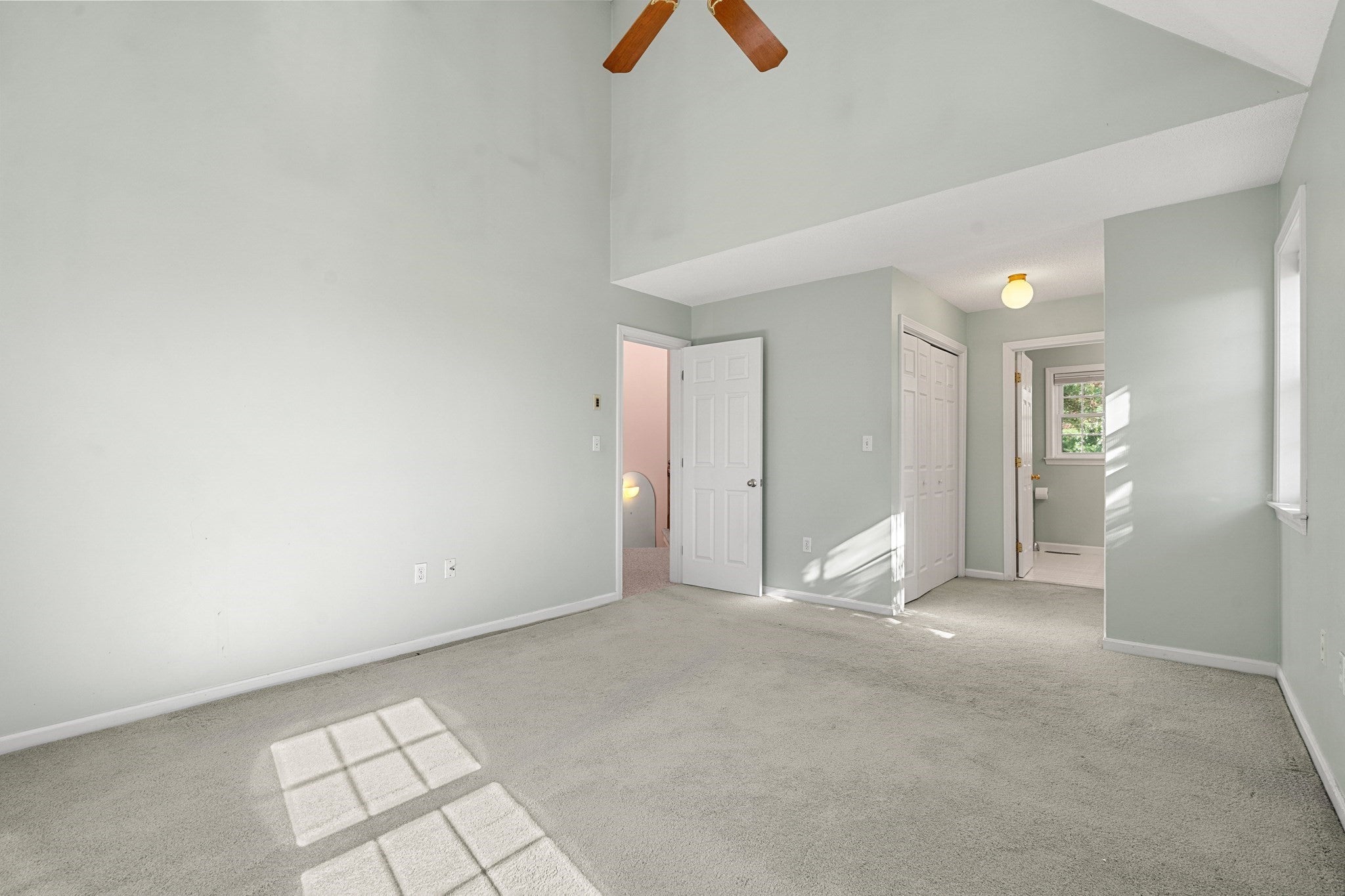 213 Bishops Forest St #213, Waltham, MA, 213 Bishops Forest St #213, Waltham, MA Photo #22