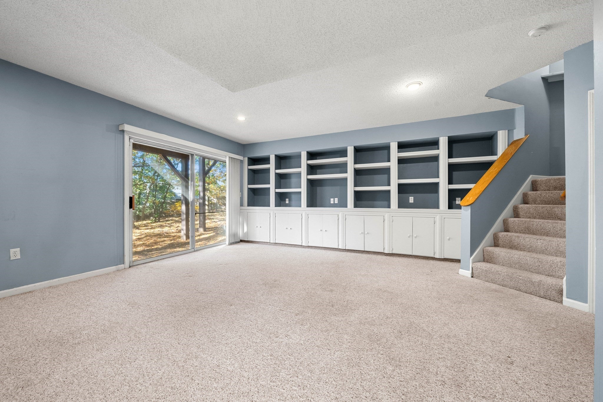 213 Bishops Forest St #213, Waltham, MA, 213 Bishops Forest St #213, Waltham, MA Photo #29