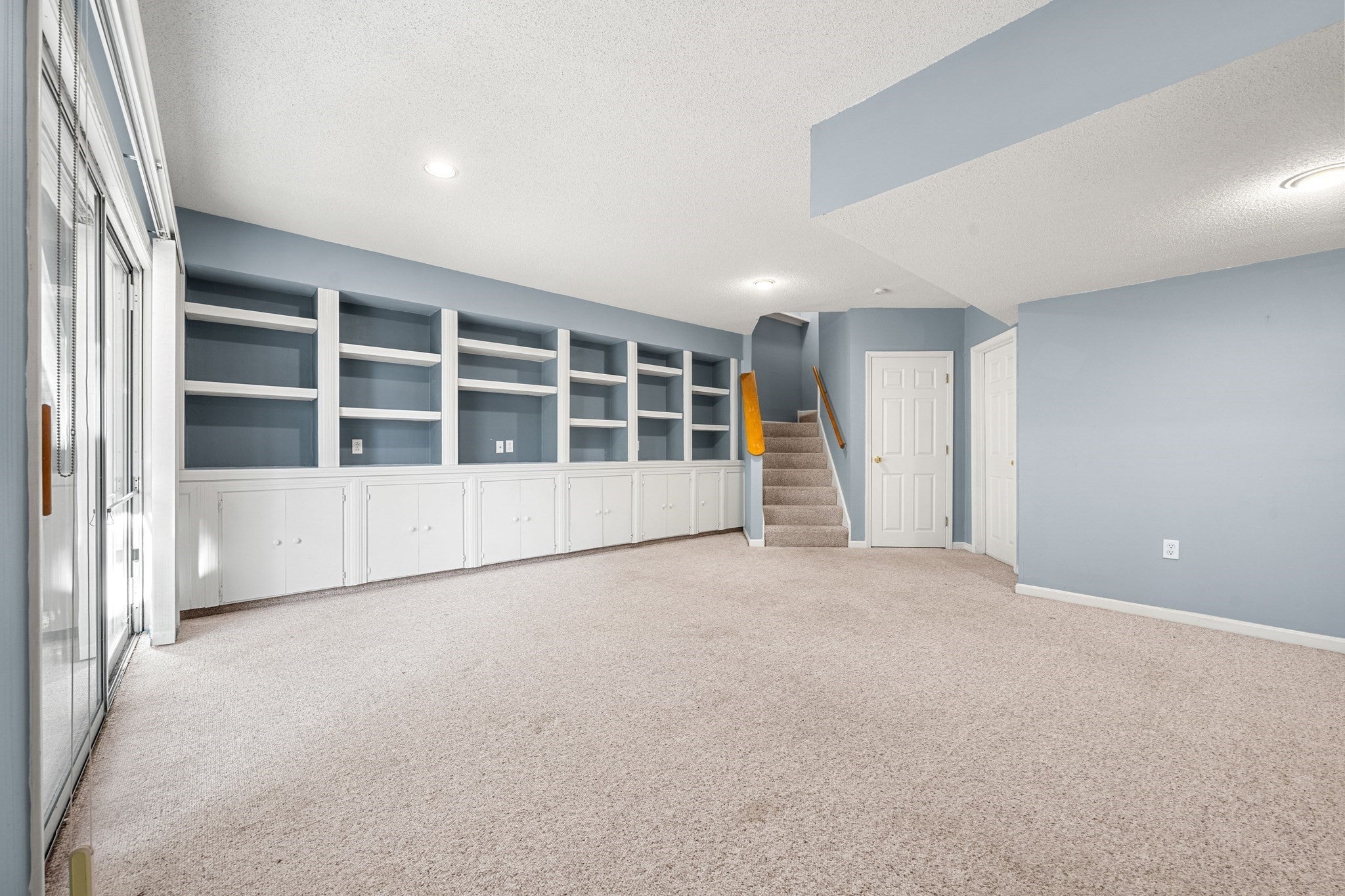 213 Bishops Forest St #213, Waltham, MA, 213 Bishops Forest St #213, Waltham, MA Photo #28
