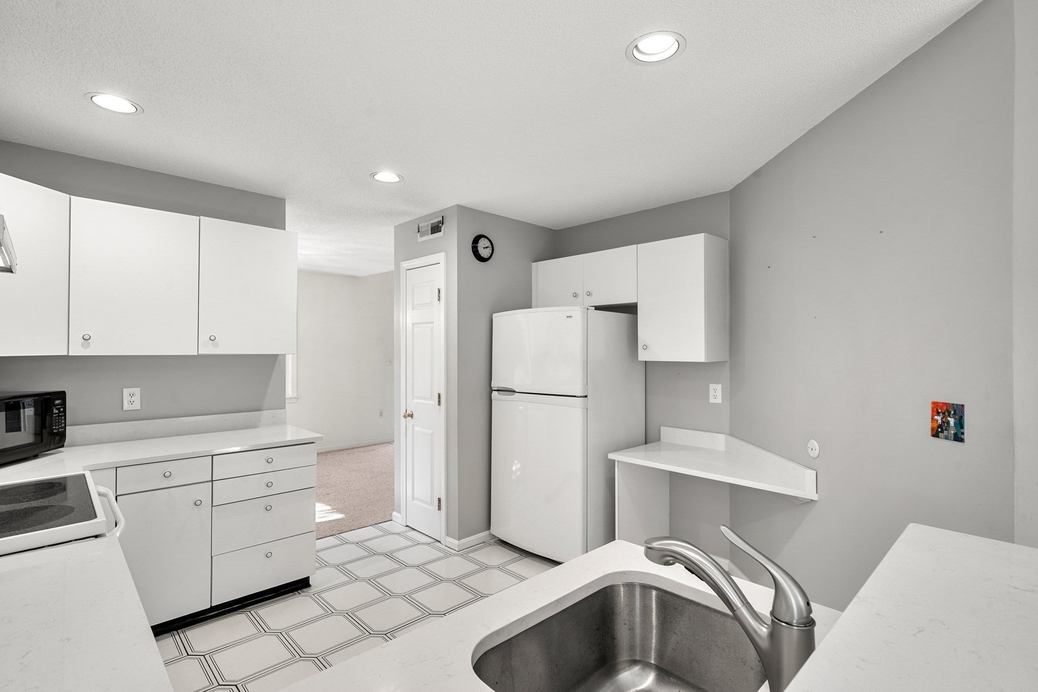 213 Bishops Forest St #213, Waltham, MA, 213 Bishops Forest St #213, Waltham, MA Photo #16
