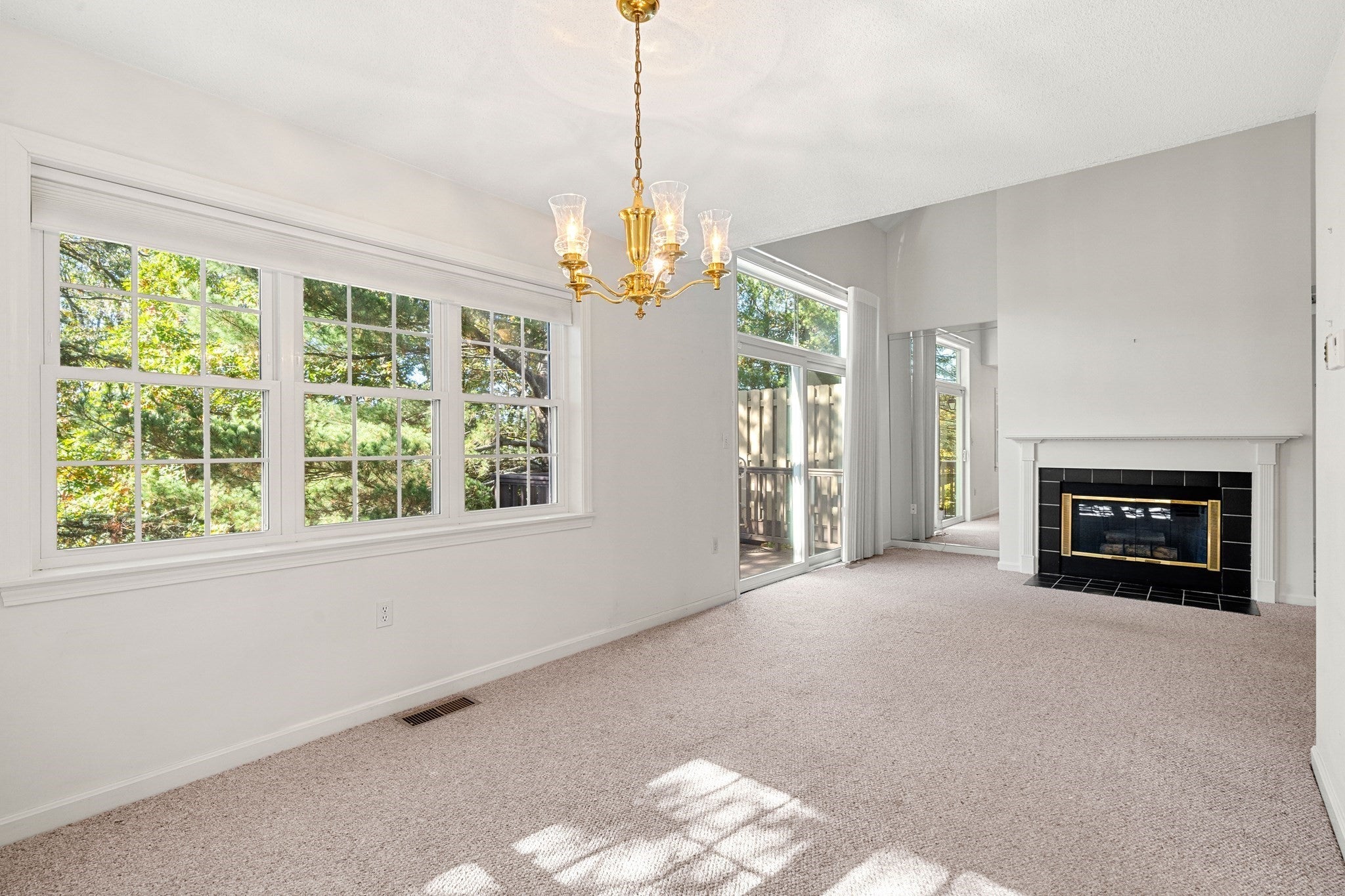213 Bishops Forest St #213, Waltham, MA, 213 Bishops Forest St #213, Waltham, MA Photo #6