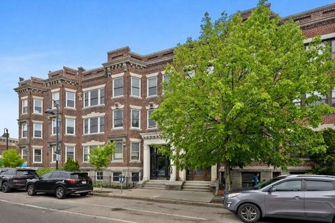 Photo of 181 Harvard St #2, Brookline, MA 02446 (MLS # 73522748)