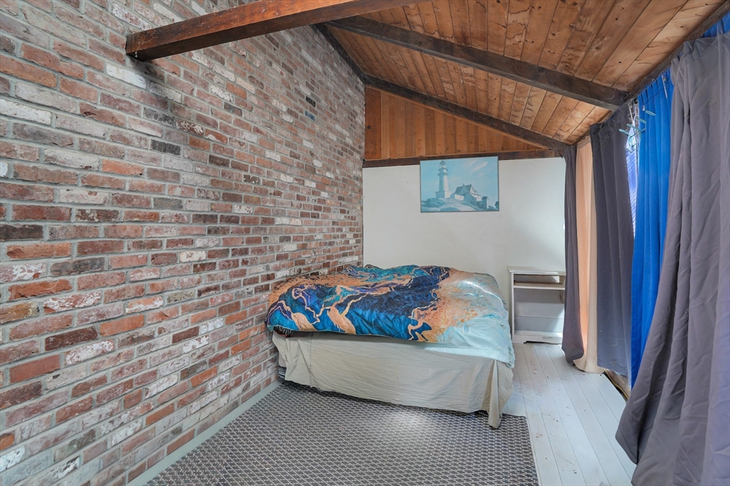 25 Vineyard Meadow Farms Rd.