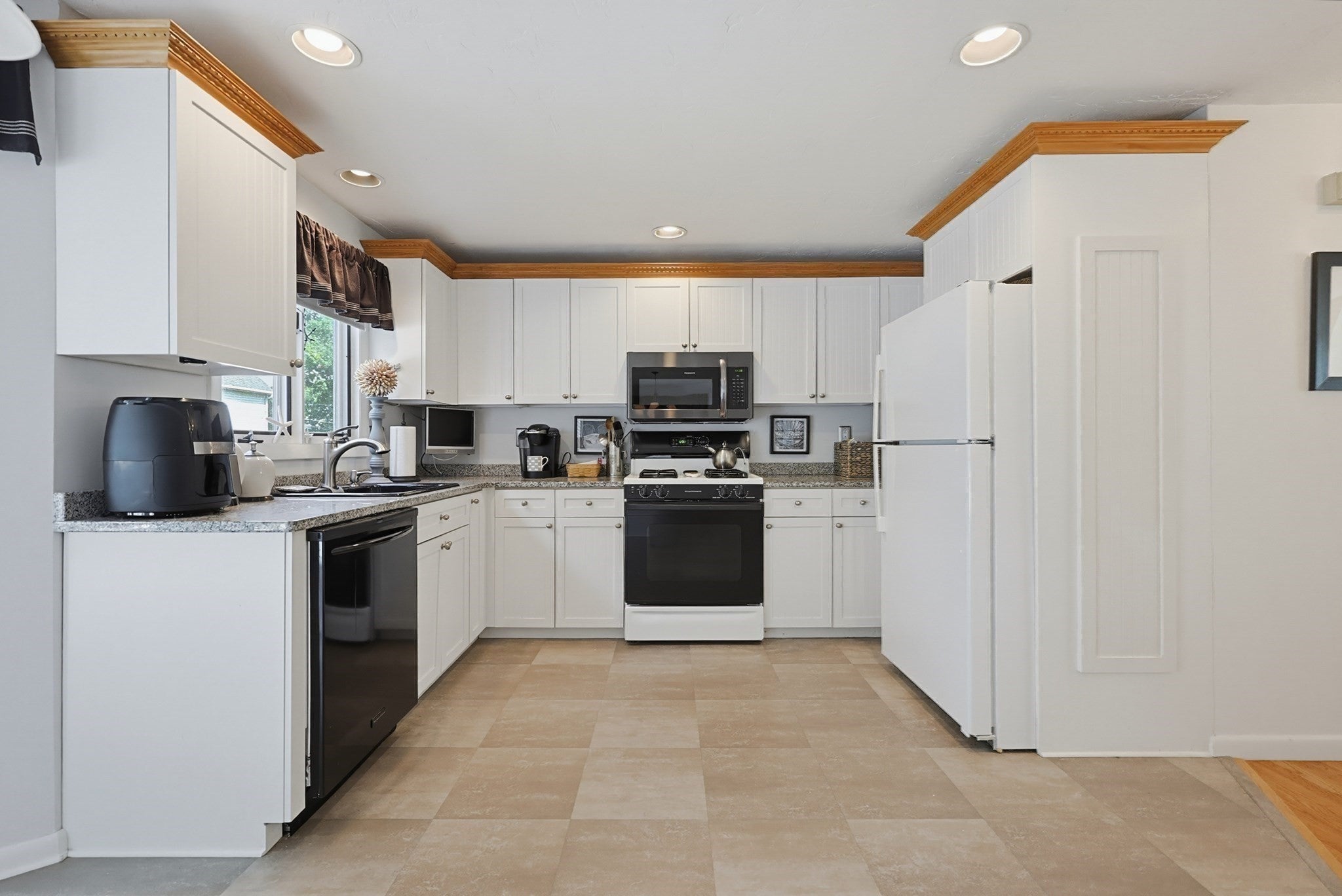35 Pilgrim Village Rd #602, Taunton, MA, 35 Pilgrim Village Rd #602, Taunton, MA Photo #8