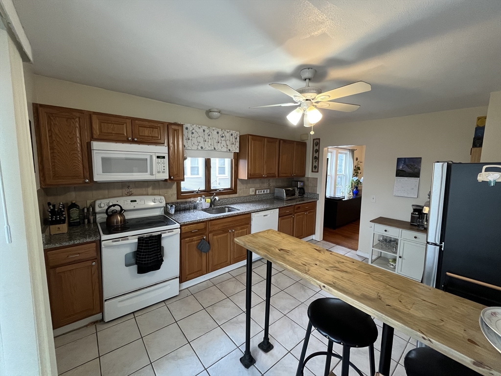 61-63 Bartlett Ave 61