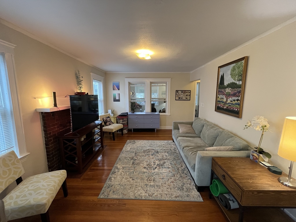 61-63 Bartlett Ave 61