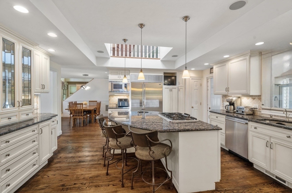 183 Old Farm Rd