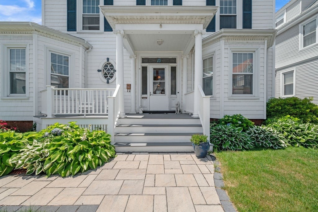 16 Grosvenor Park