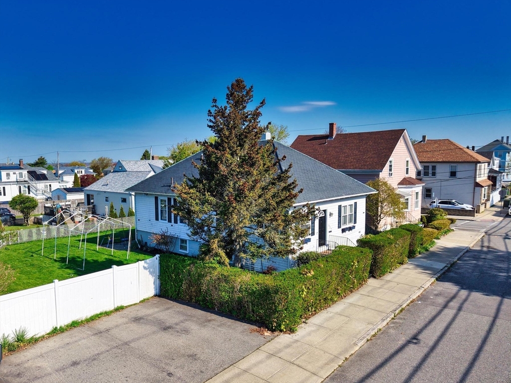627 King St