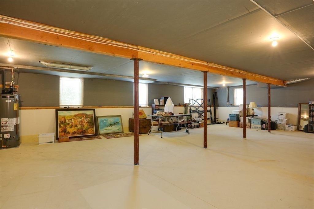 Norfolk, Massachusetts 02056, United States, 2 Bedrooms Bedrooms, ,2 BathroomsBathrooms,Residential,Pending,216064