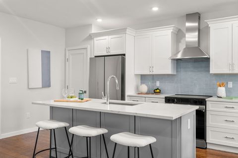 Photo of 267 Old Colony Ave #509, Boston, MA 02127 (MLS # 73479151)