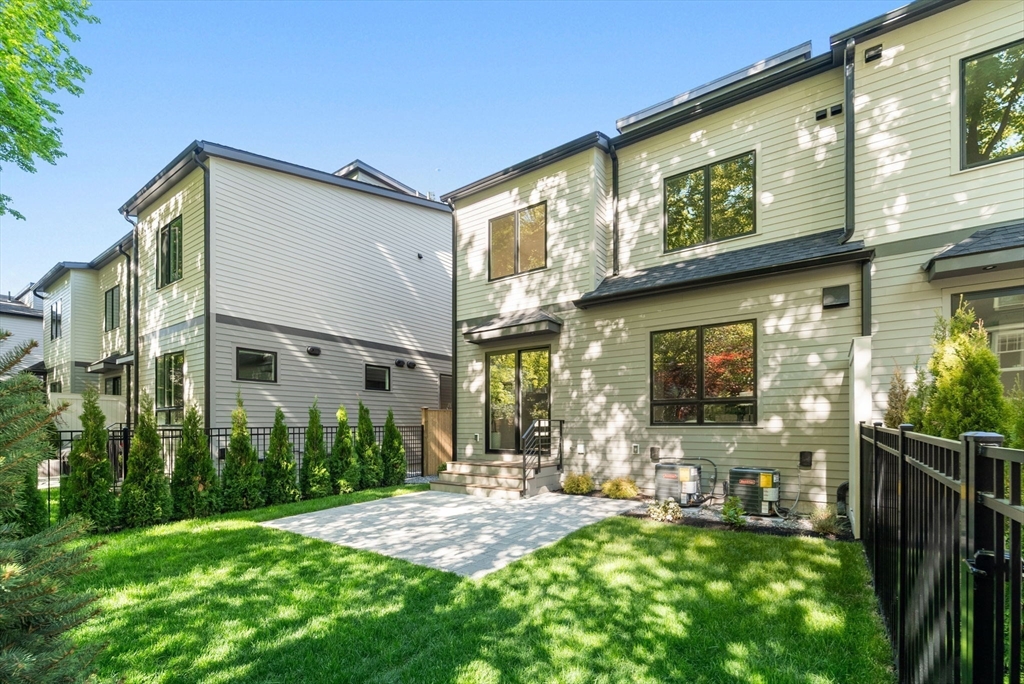 956 Walnut Street #3, Newton, MA Photo #4