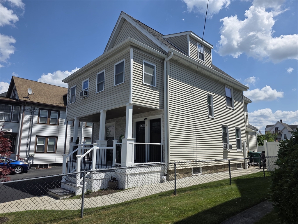 12 Hoyle St