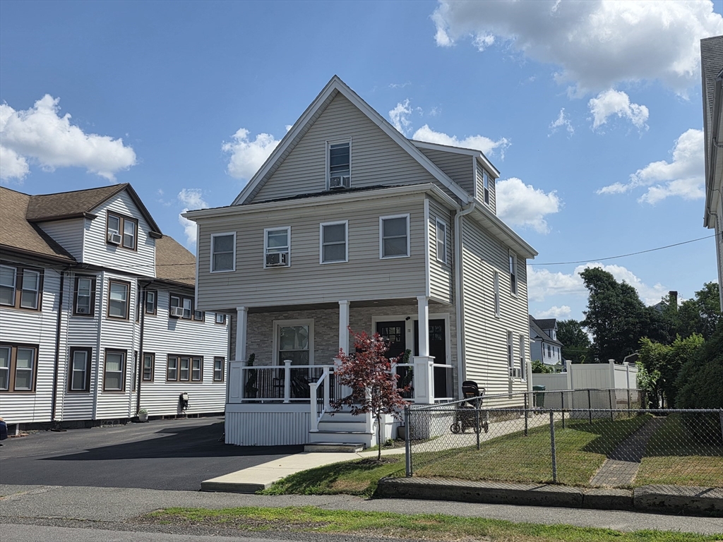 12 Hoyle St