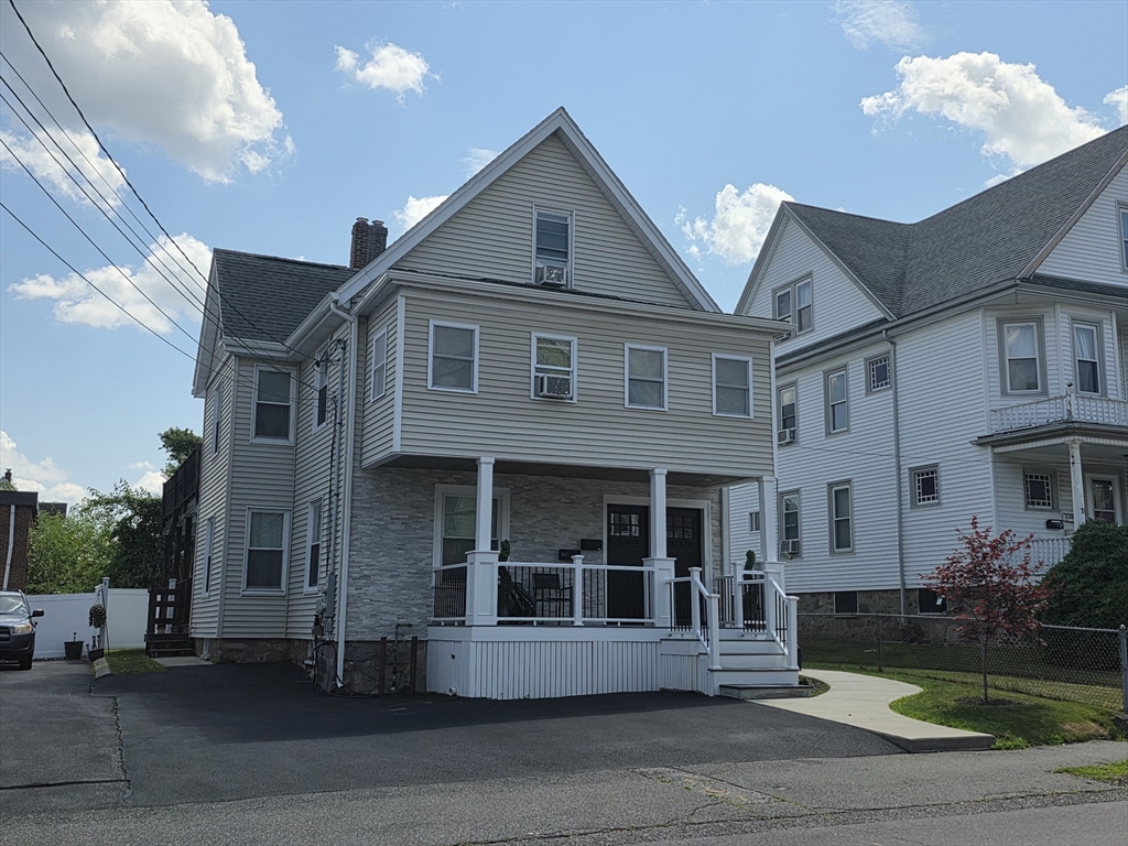 12 Hoyle St