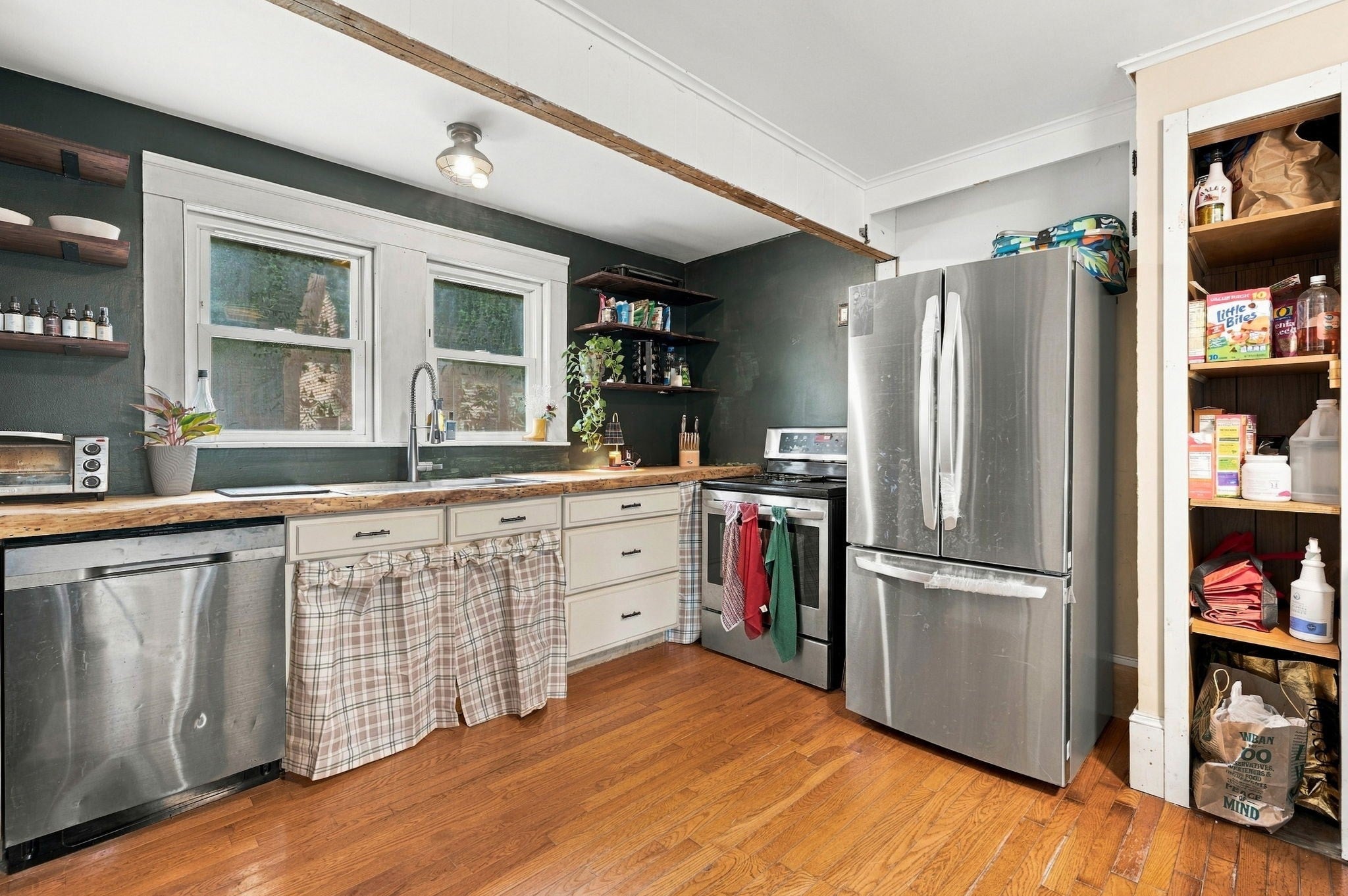 10 Salem St, Methuen, MA, 10 Salem St, Methuen, MA Photo #23