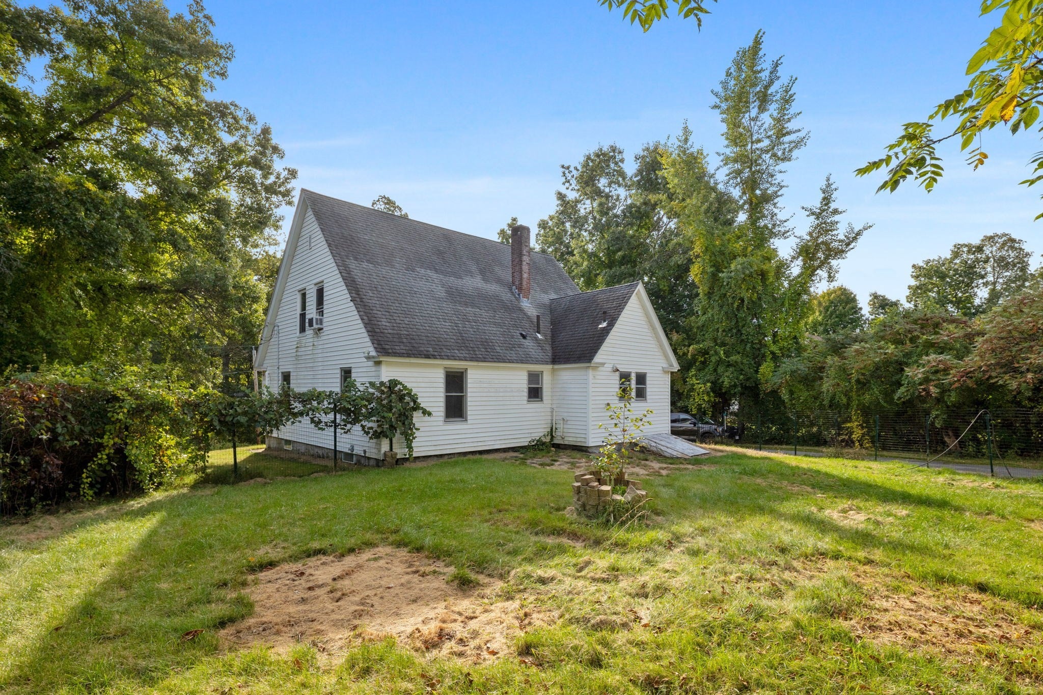 10 Salem St, Methuen, MA, 10 Salem St, Methuen, MA Photo #8