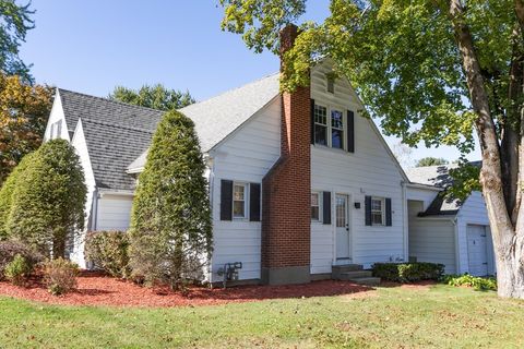 Photo of 381 Williams St, Pittsfield, MA 01201 (MLS # 73442257)
