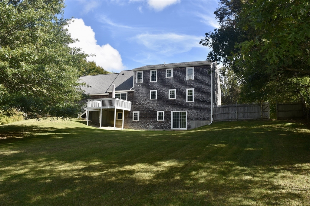 8 Joyce Dr