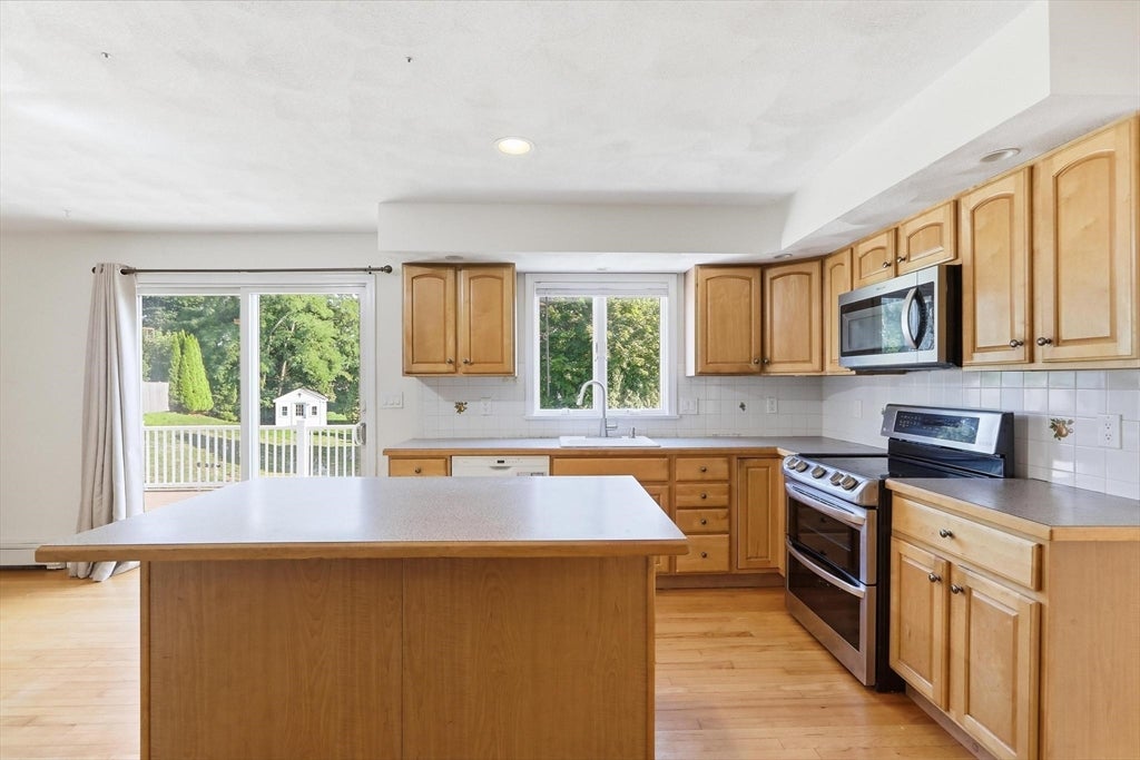 68 Burlington Street, Woburn, MA Photo #9