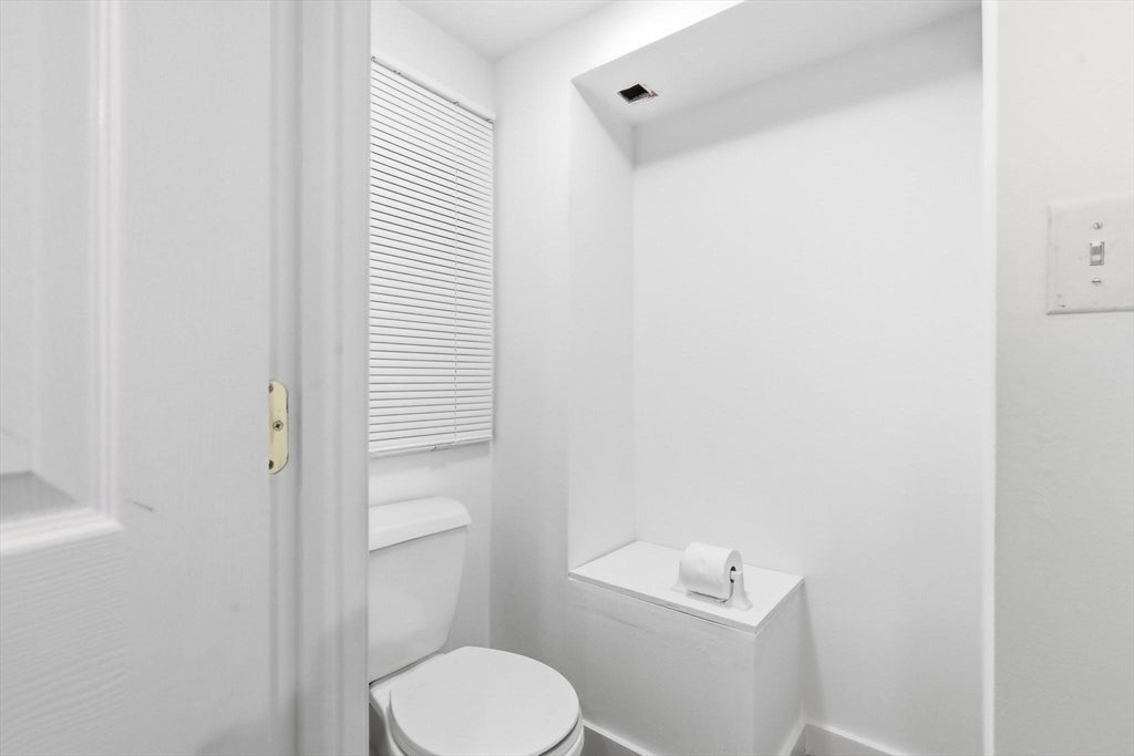 68 Burlington Street, Woburn, MA Photo #28