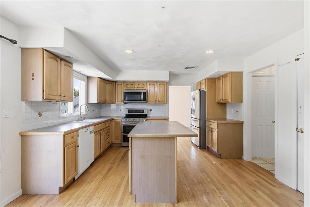 68 Burlington Street, Woburn, MA Photo #7