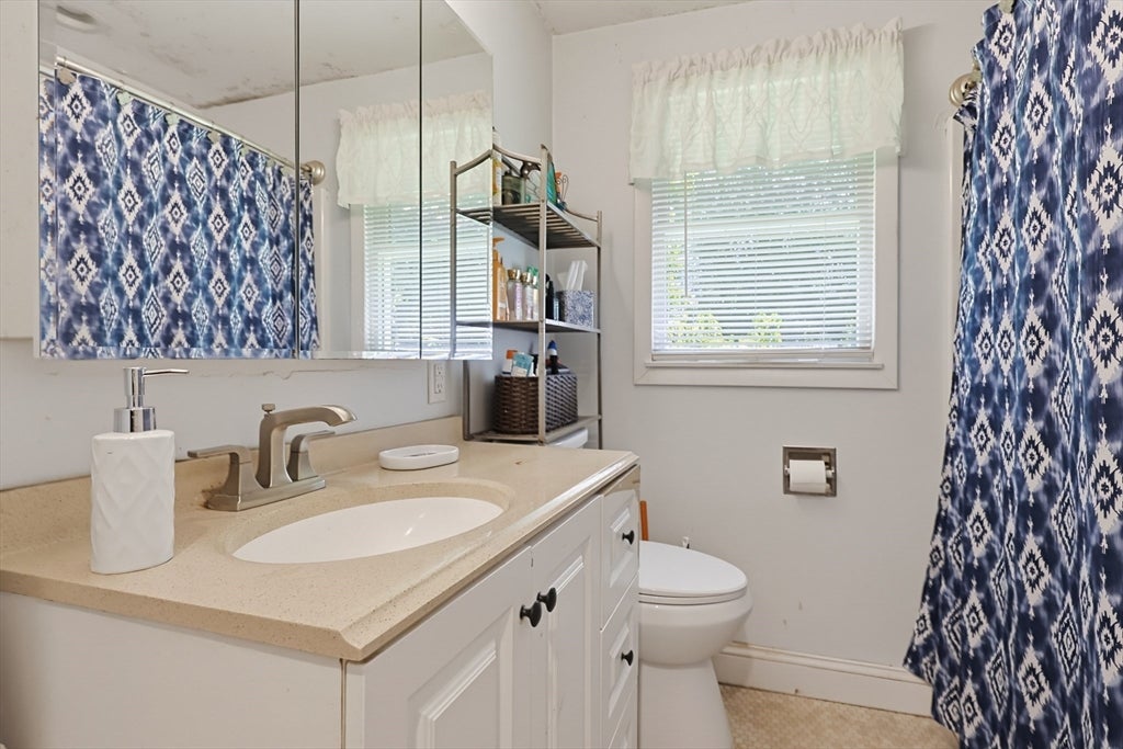 36 Stella Rd, Bellingham, MA Photo #22