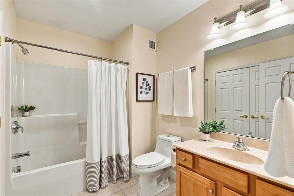 2201 Briarwood Village #2201, Clinton, MA Photo #30