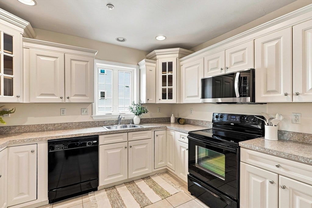 2201 Briarwood Village #2201, Clinton, MA Photo #7