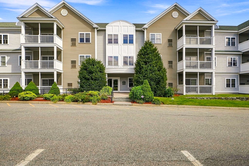 2201 Briarwood Village 2201