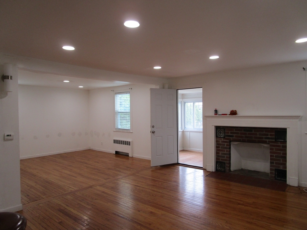 10 Stevens Ave