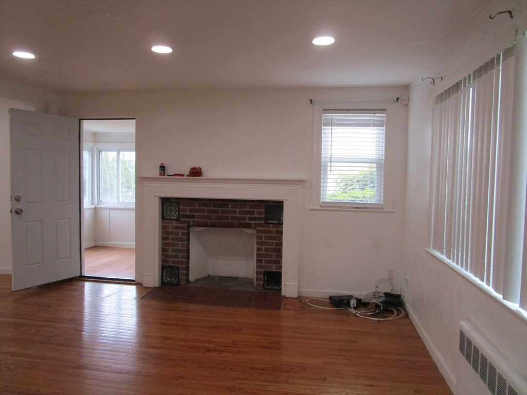 10 Stevens Ave