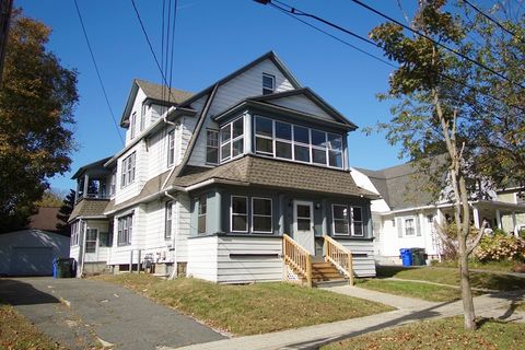 16-18 Eddywood St Springfield MA 01118