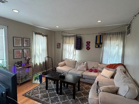 Photo of 84 May St #1, Worcester, MA 01602 (MLS # 73522167)