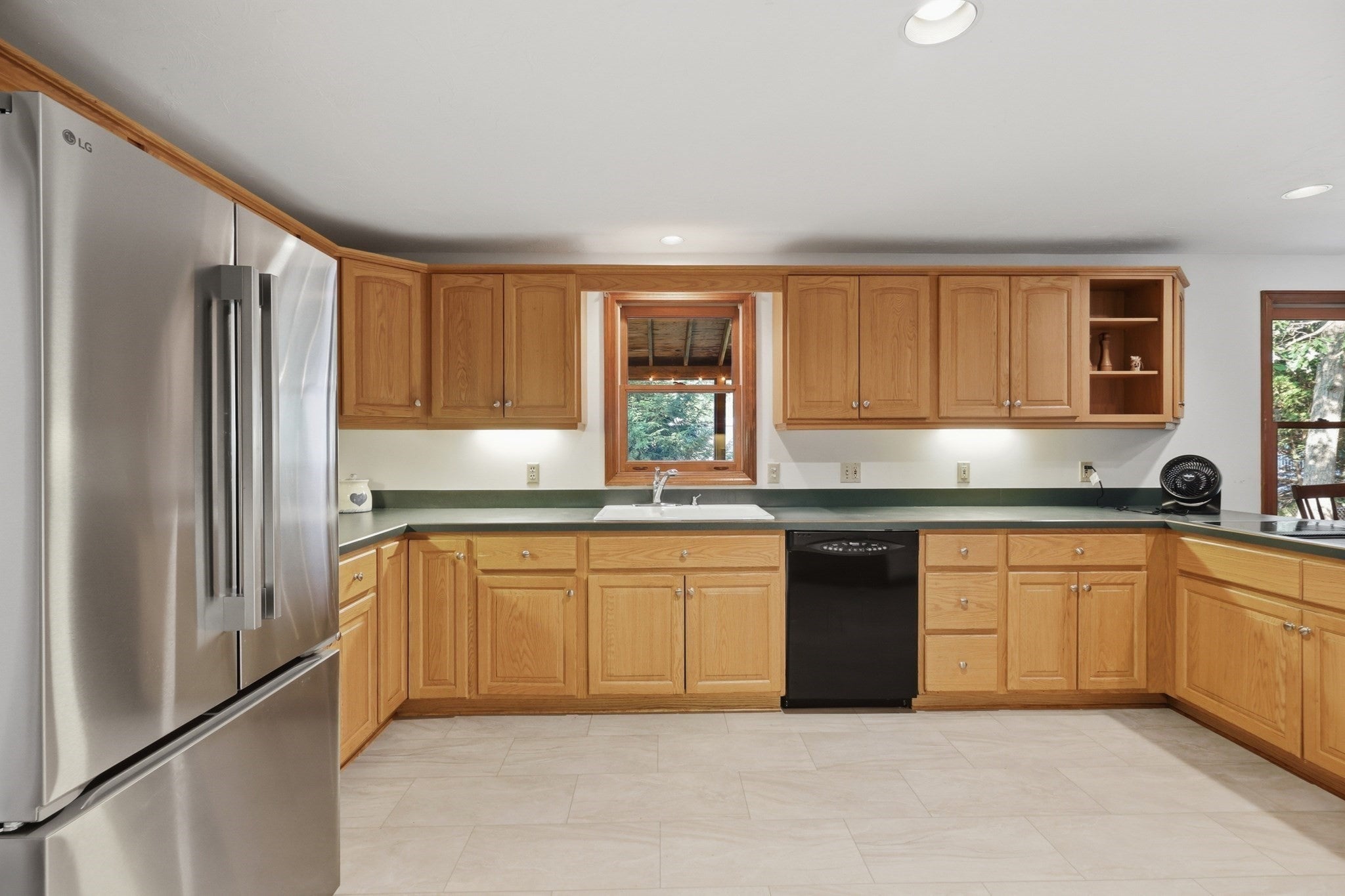 63 Jamestown Road, Leominster, MA Photo #12