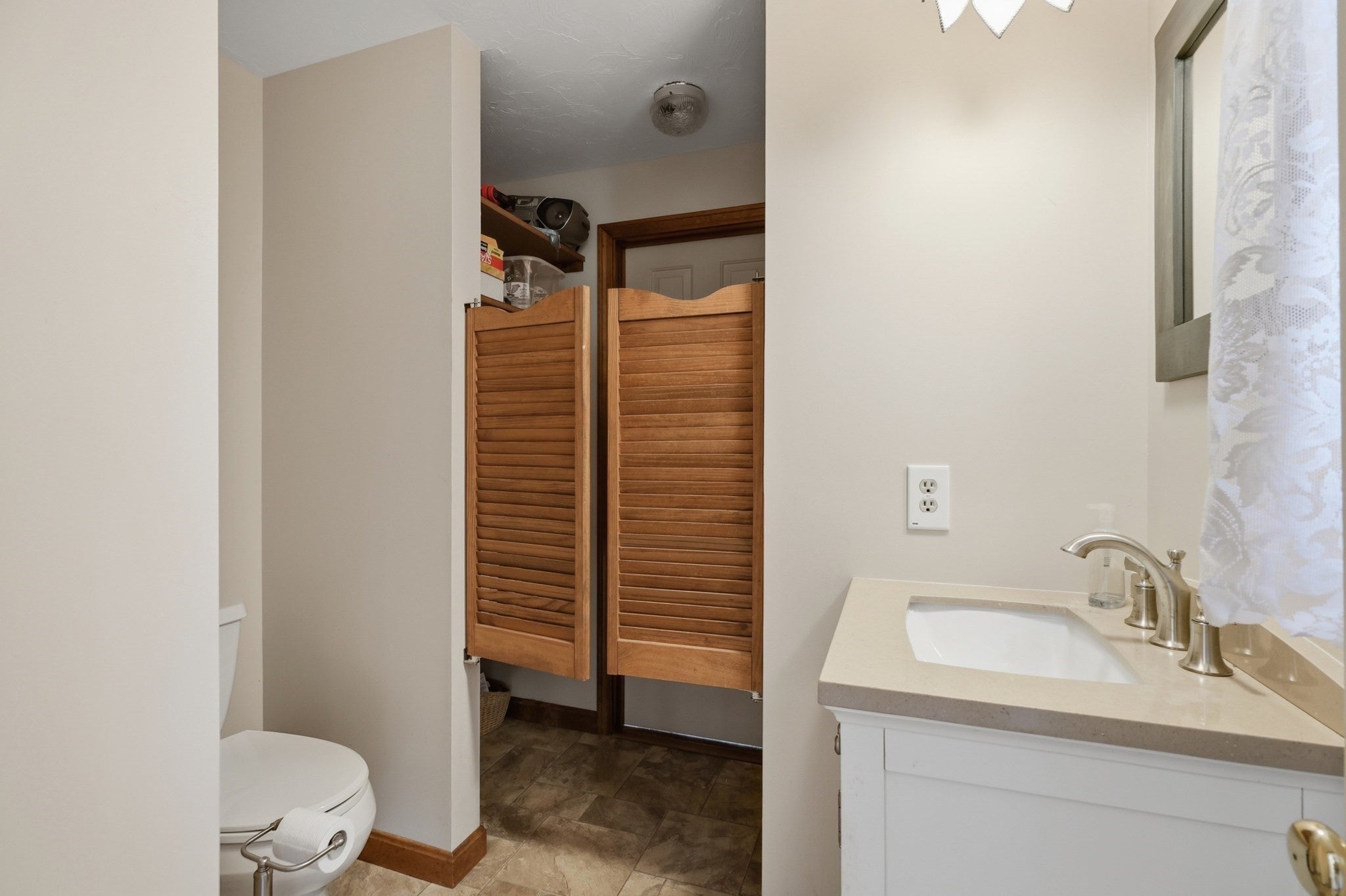 63 Jamestown Road, Leominster, MA Photo #14